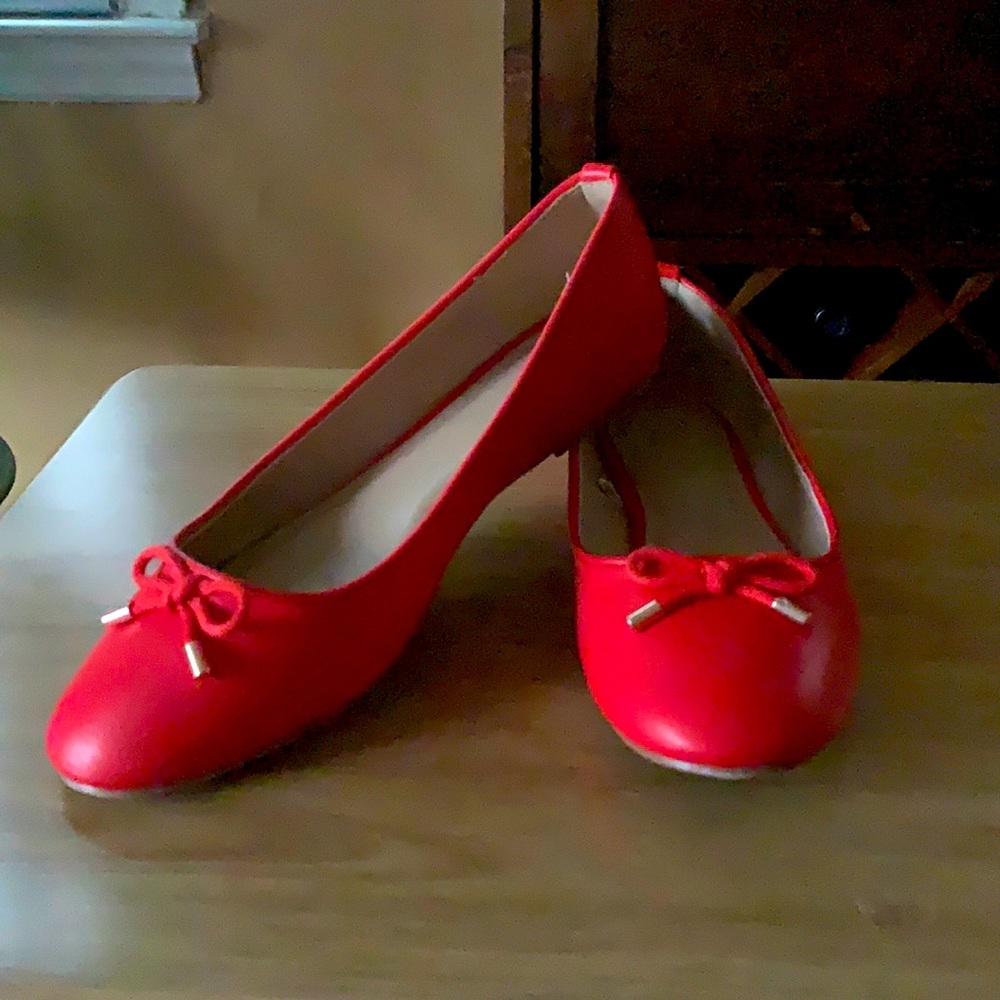 Red ballet flats